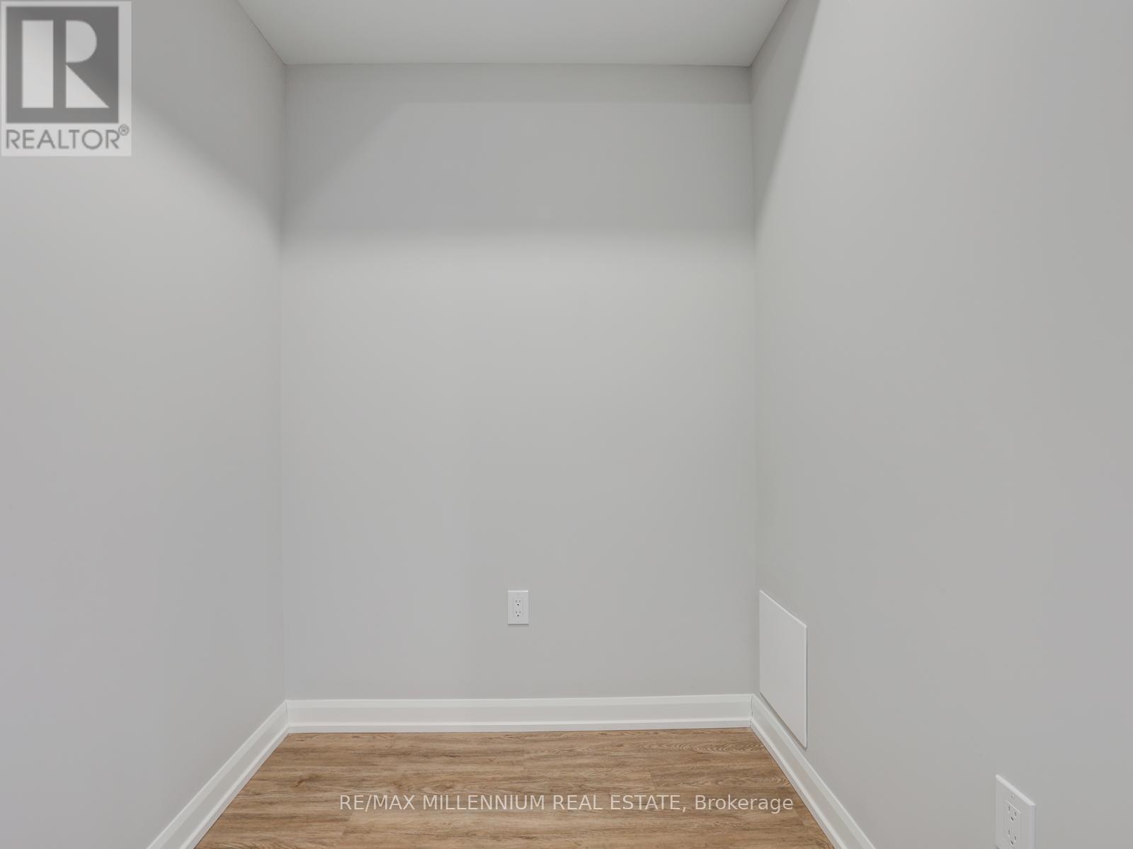 #424 708 WOOLWICH STREET - 23