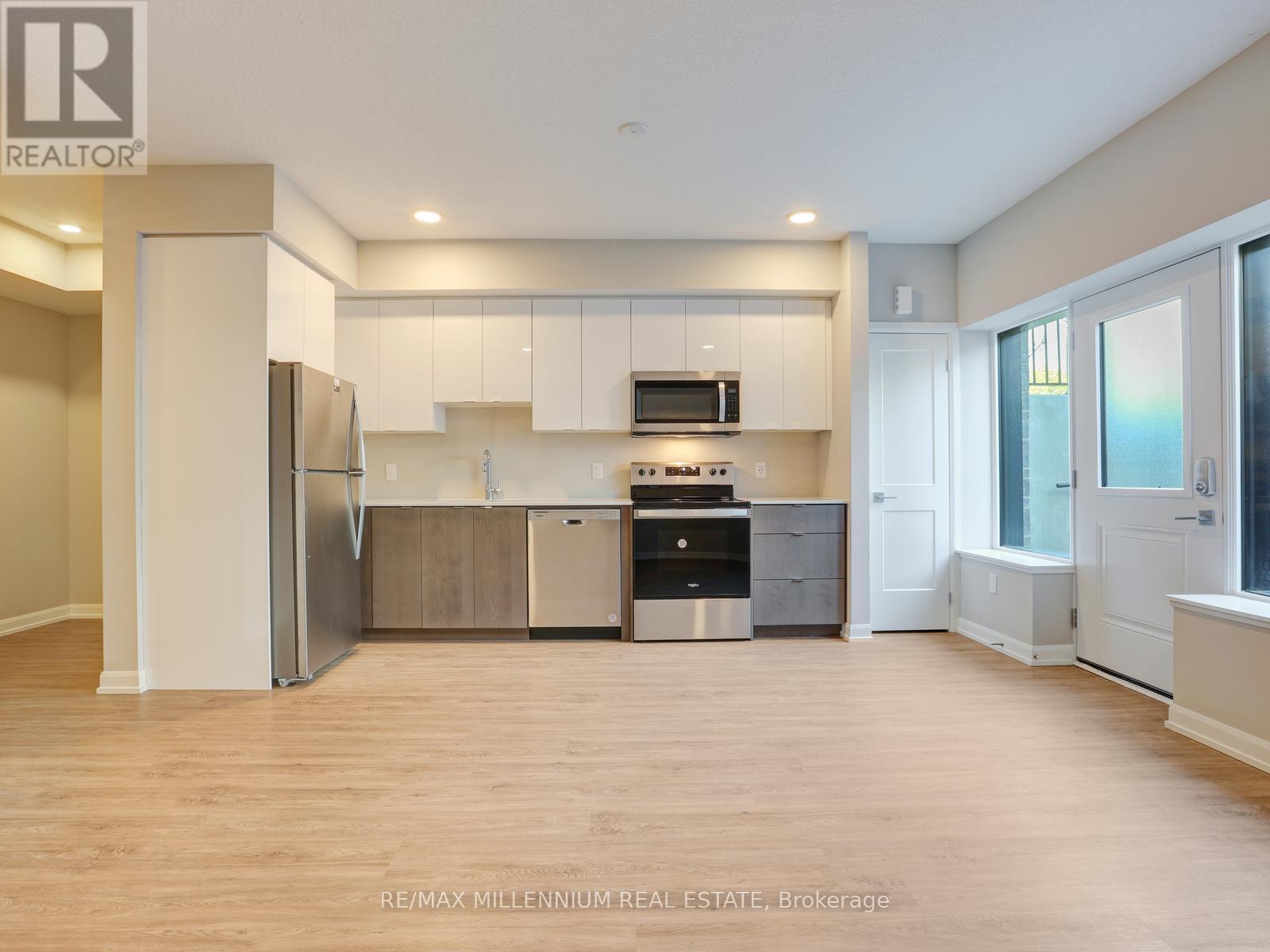 #424 708 WOOLWICH STREET - 15