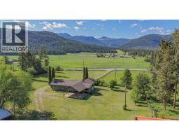 2471 6 Highway, Lumby, BC V0E2G1 Photo 27