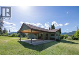 Office - 2471 6 Highway, Lumby, BC V0E2G1 Photo 14