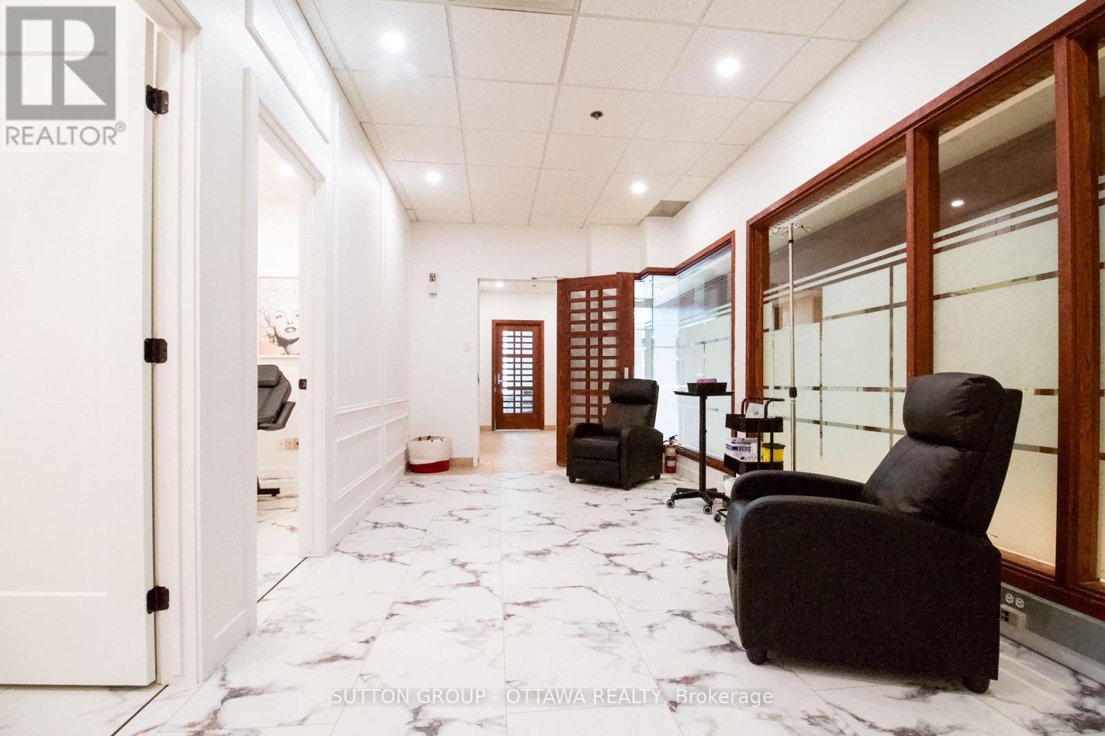 #160 160 GEORGE STREET - 18