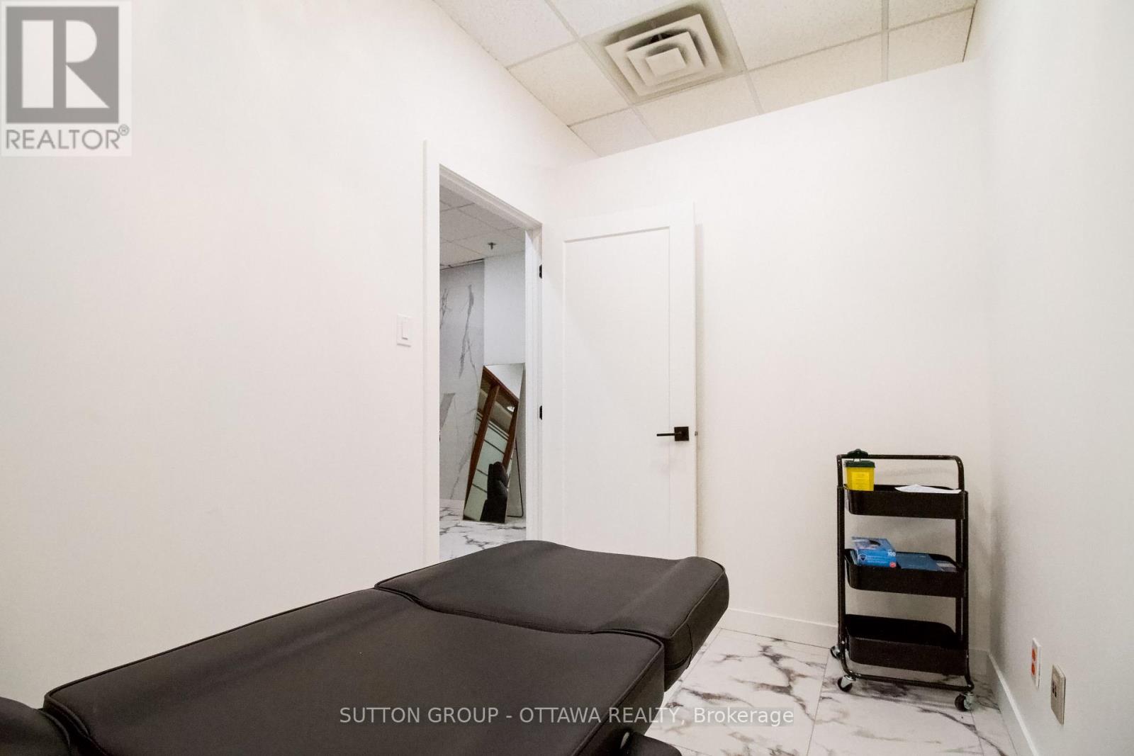 #160 160 GEORGE STREET - 21