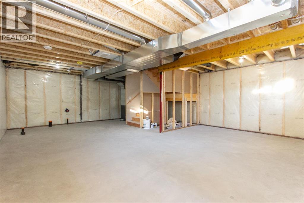 245 Turnbull Close - 32
