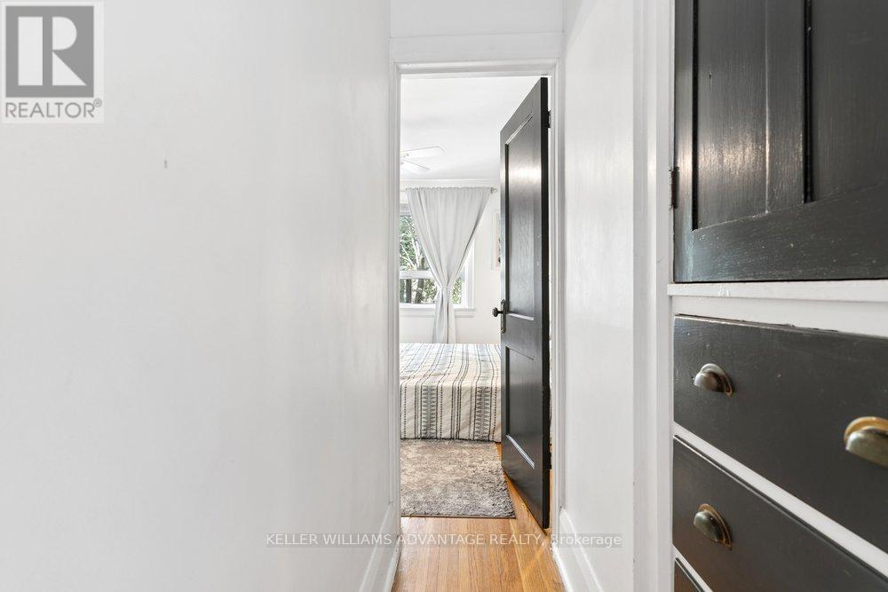 141 HOLLAND PARK AVENUE - 33