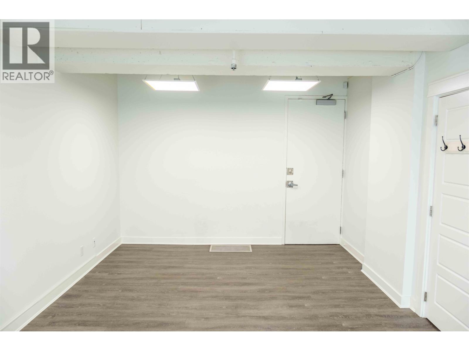 Office in Vancouver - Image 6