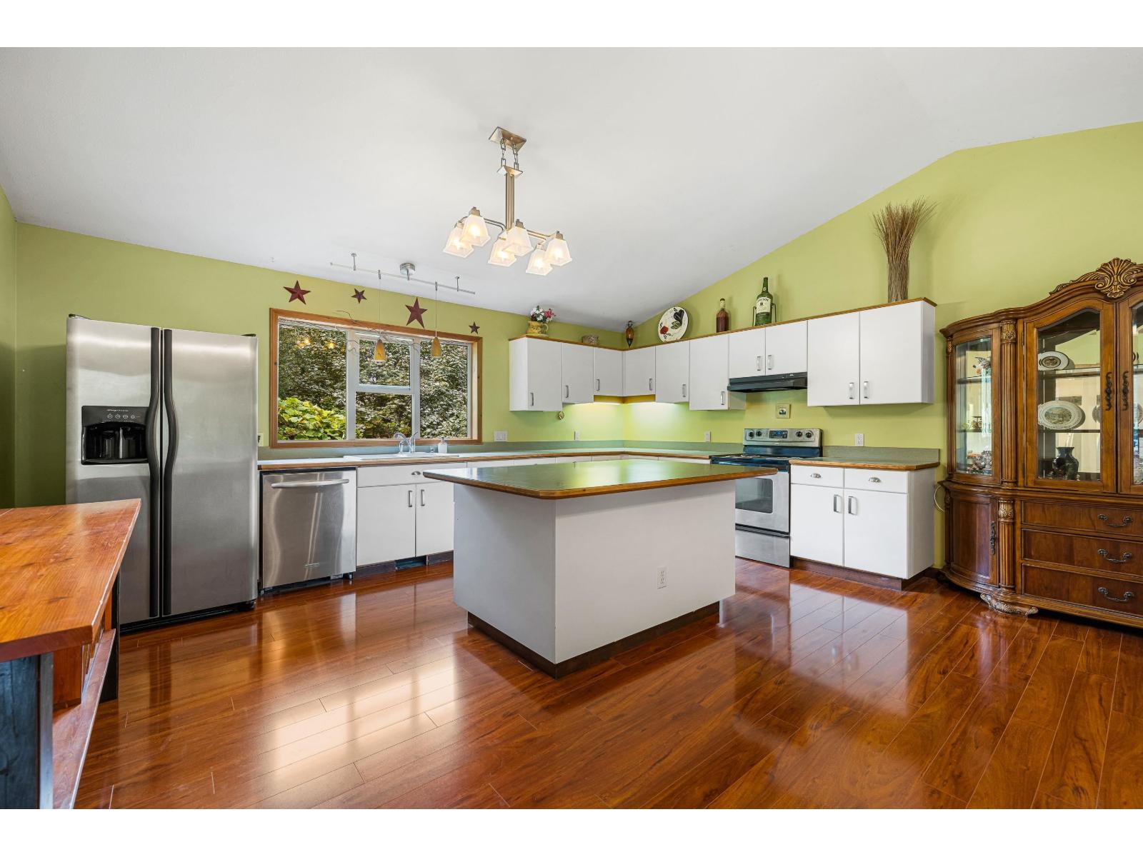 8379 CHELMSFORD PLACE, Chilliwack Mountain, Chilliwack