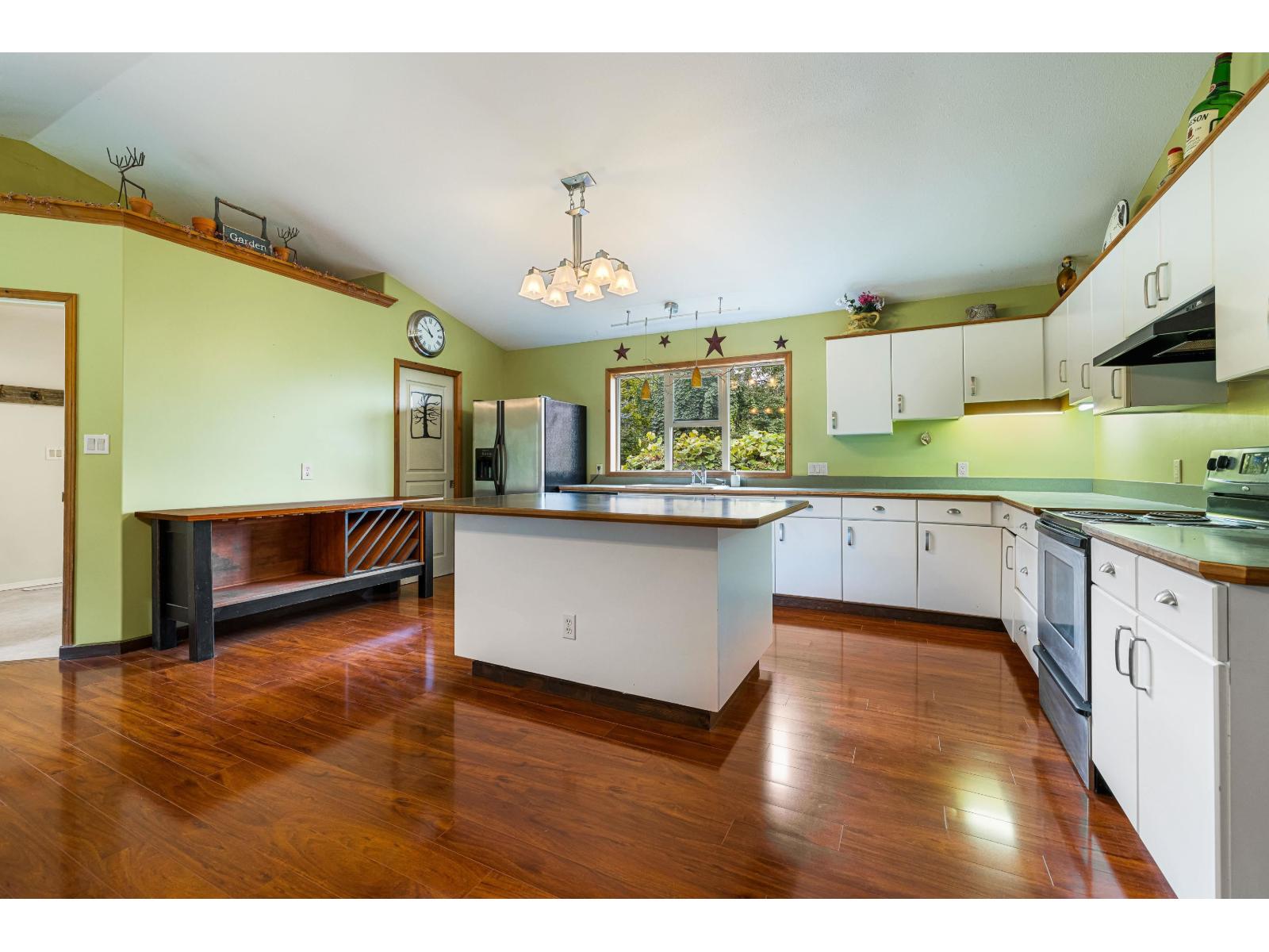 8379 CHELMSFORD PLACE, Chilliwack Mountain, Chilliwack
