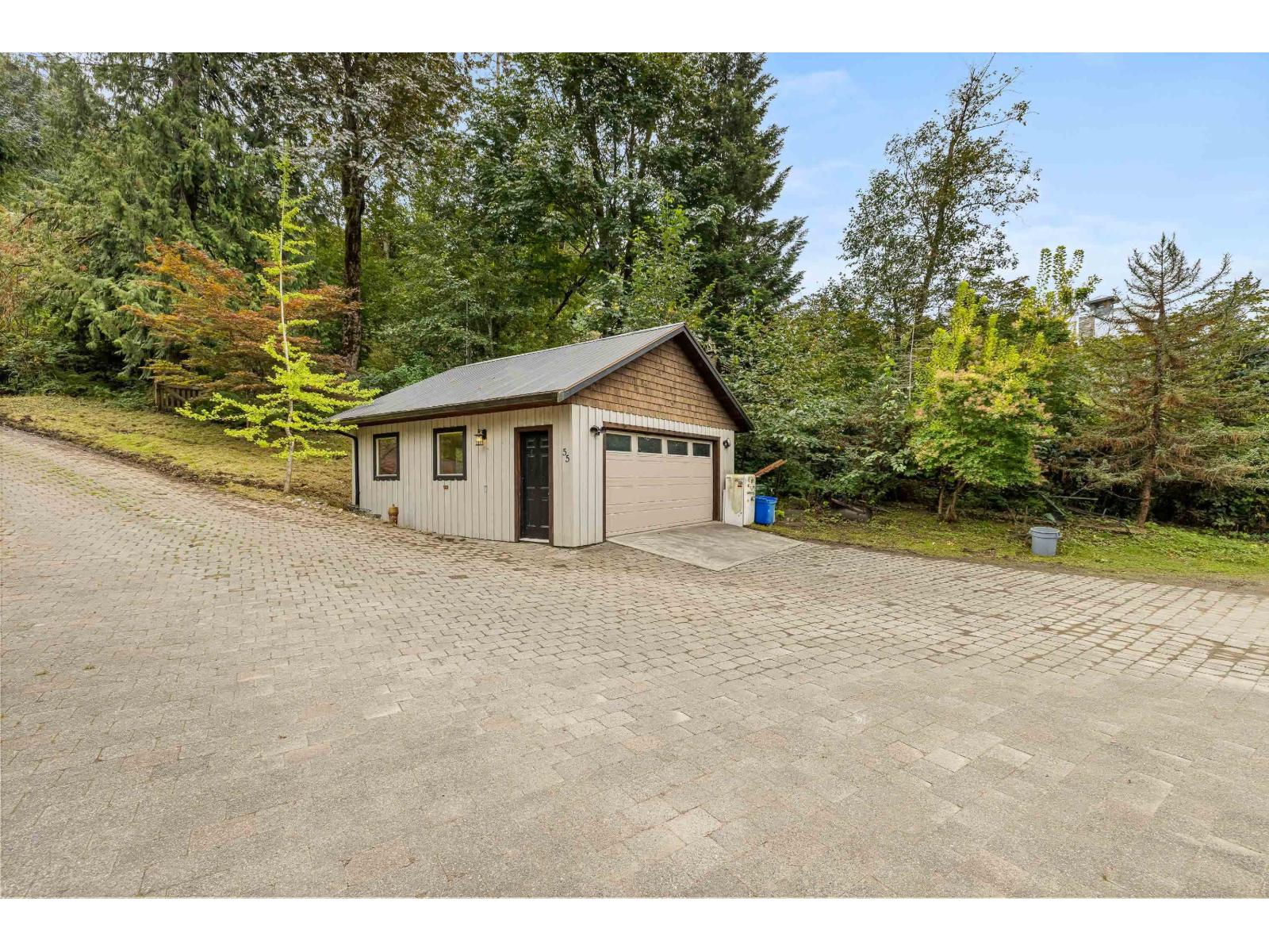 8379 CHELMSFORD PLACE, Chilliwack Mountain, Chilliwack