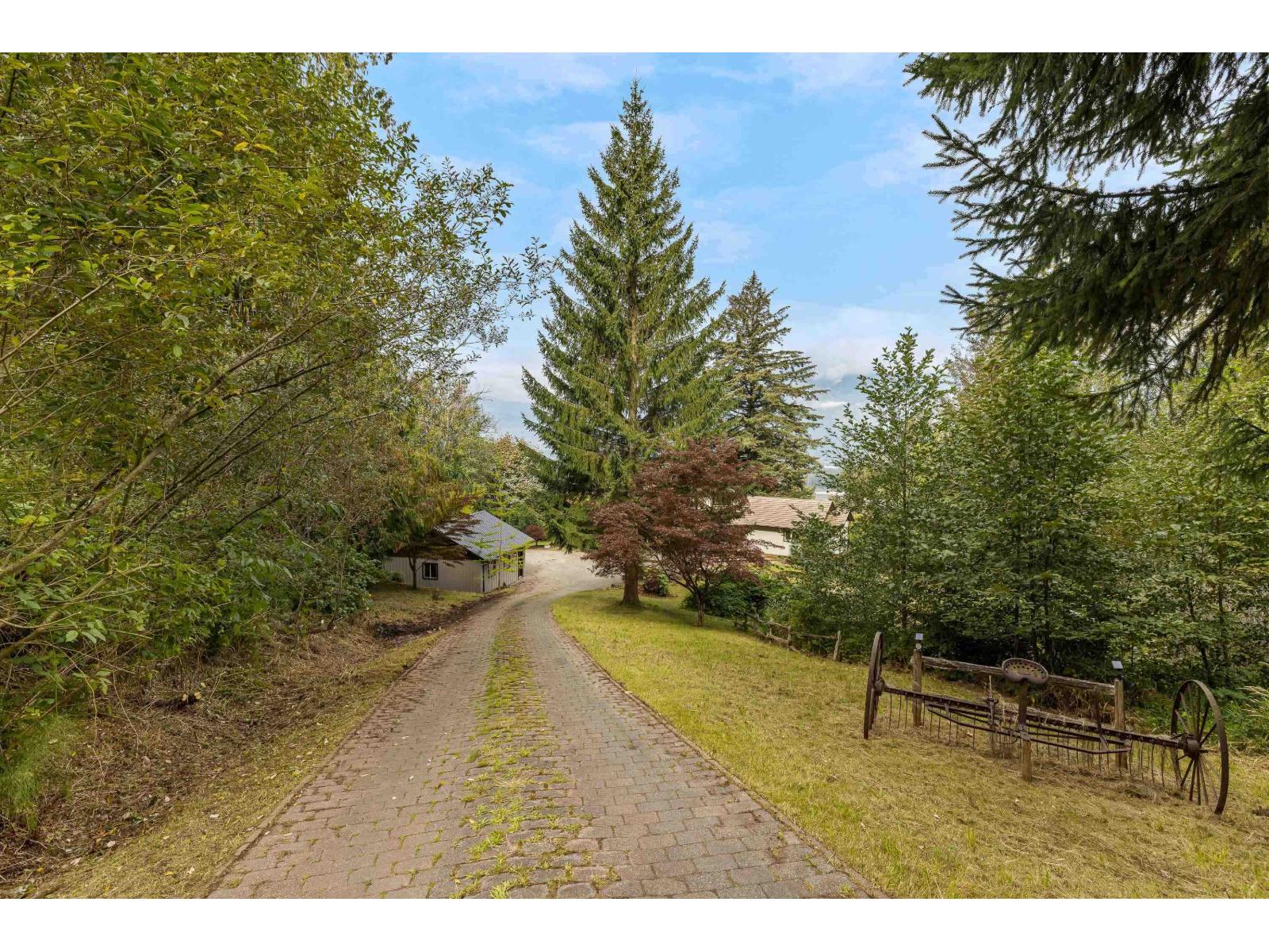 8379 CHELMSFORD PLACE, Chilliwack Mountain, Chilliwack