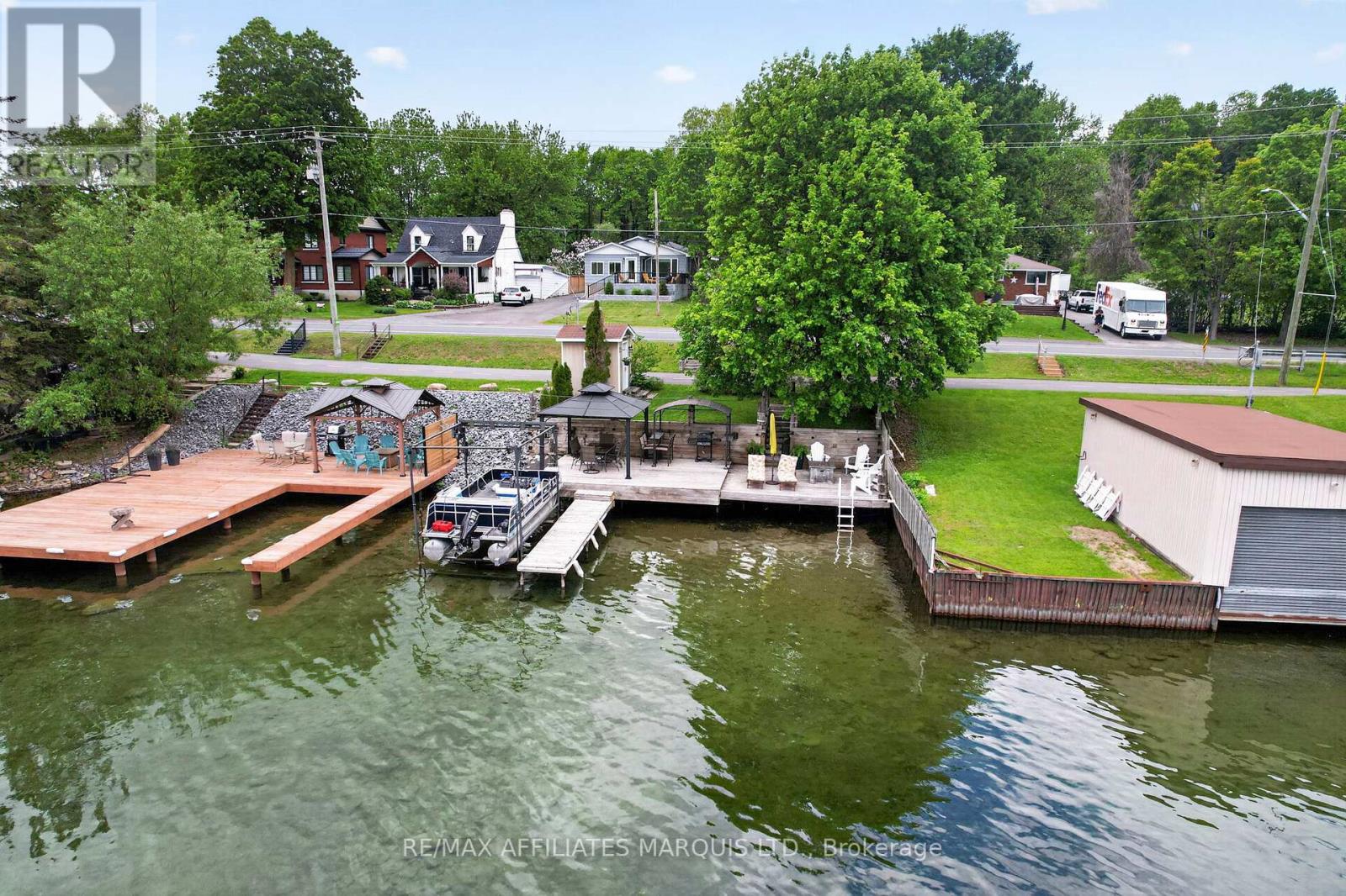 3324 MONTREAL ROAD - 2