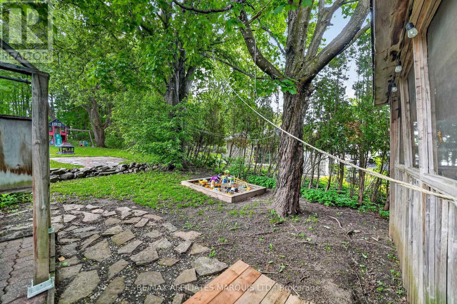 3324 MONTREAL ROAD - 37