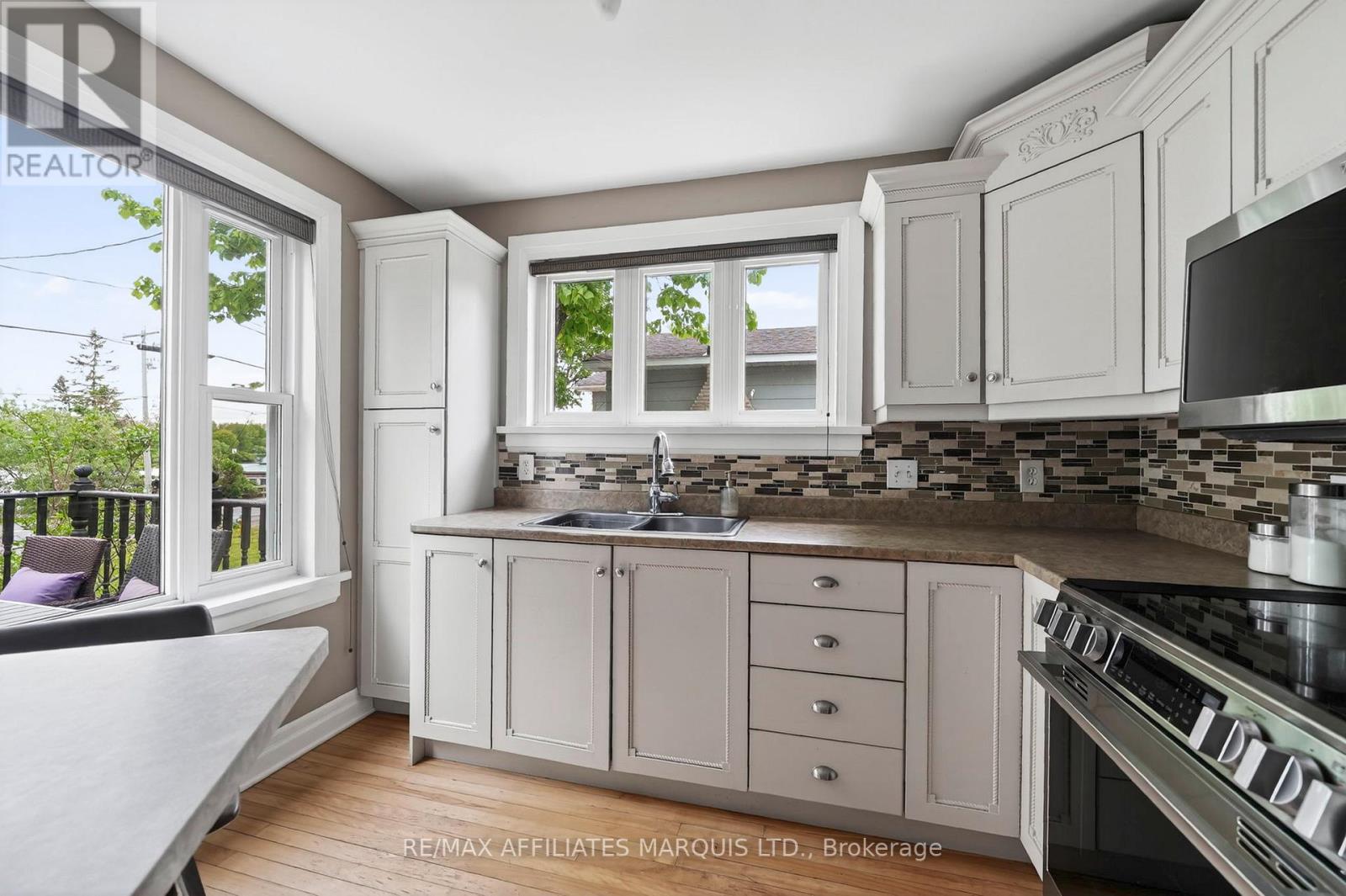 3324 MONTREAL ROAD - 8