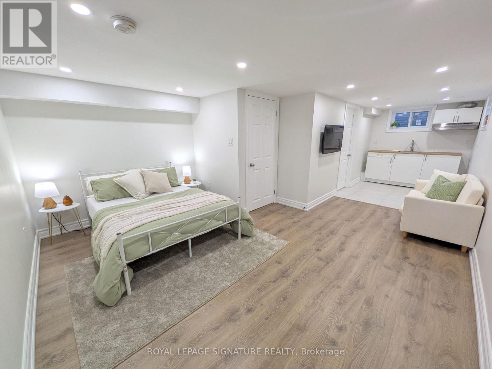 520 BURNHAM STREET - 25