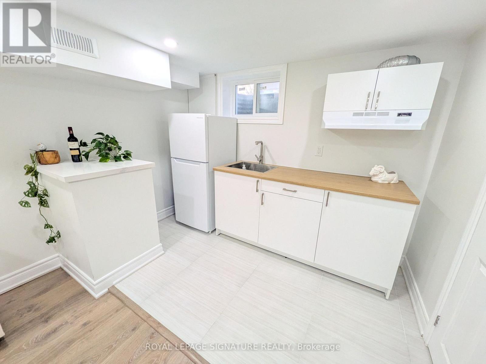 520 BURNHAM STREET - 18
