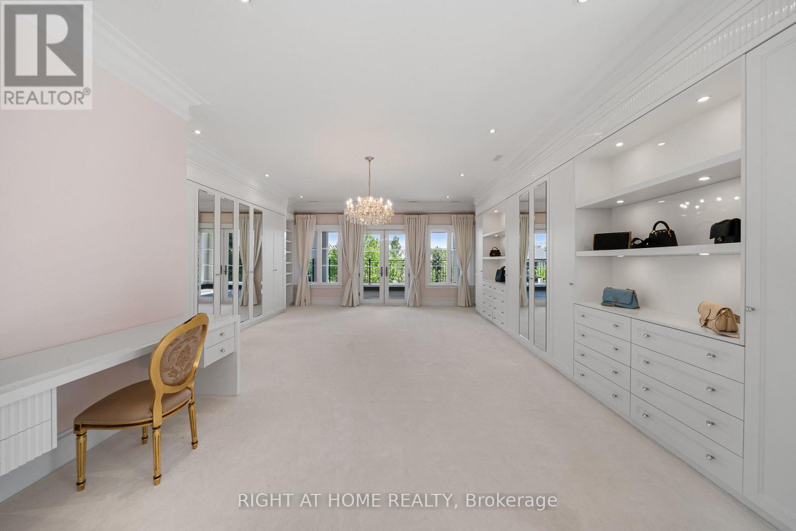 16 SIRONA'S LANE - 38