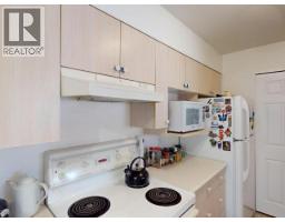 Bedroom - 301-5701 Willow Ave, Powell River, BC V8A5S6 Photo 6