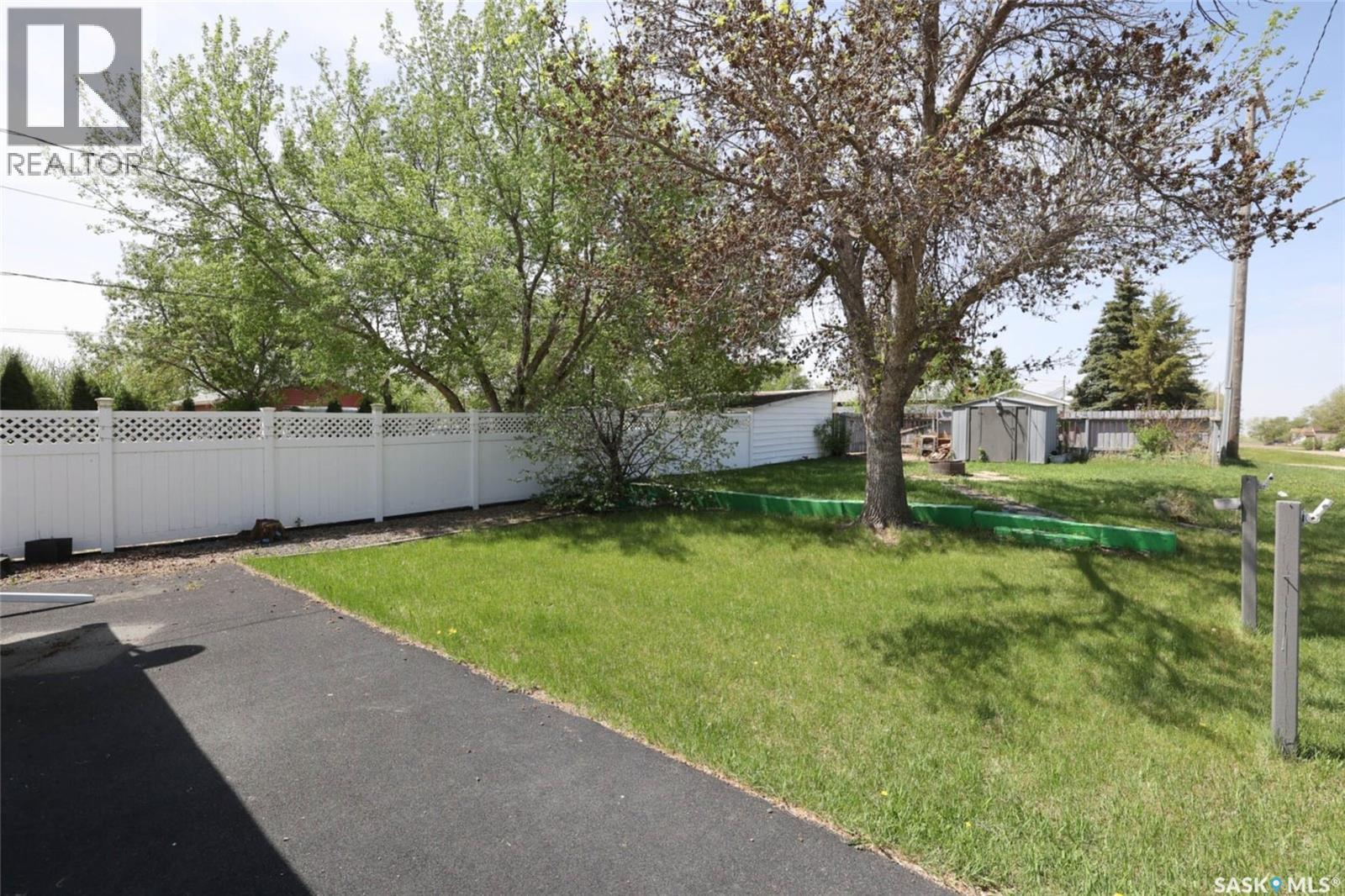 655 Alexandria AVENUE — photo 18