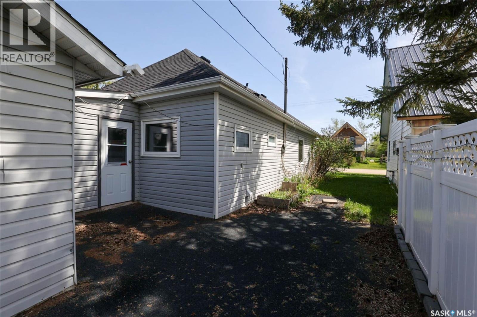 655 Alexandria AVENUE — photo 20