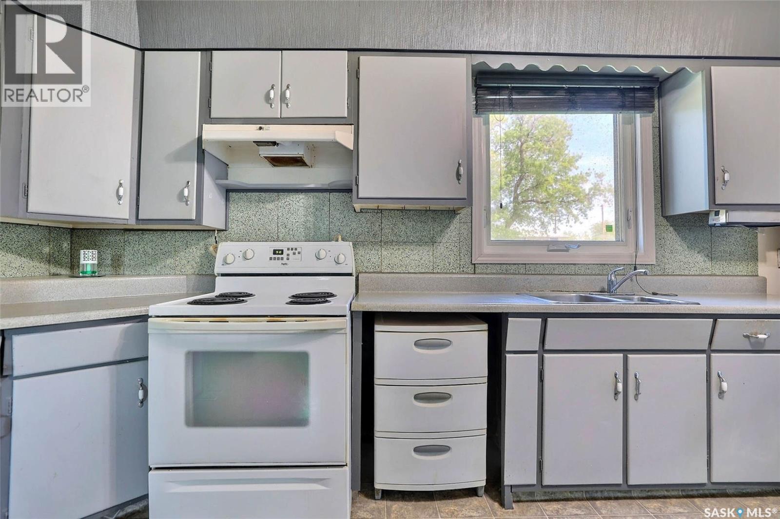 655 Alexandria AVENUE - photo 5