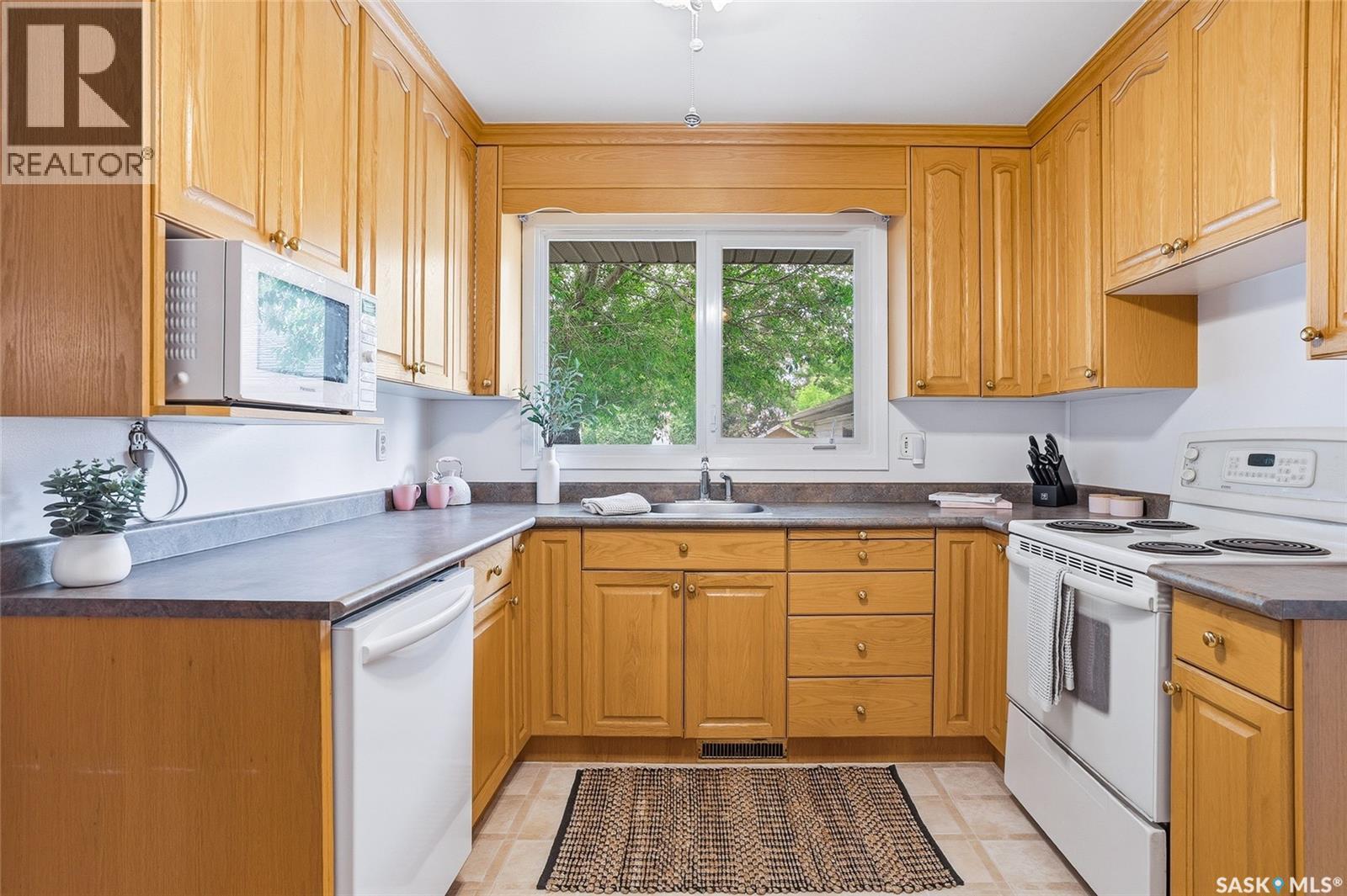 2605 37th STREET W - 10