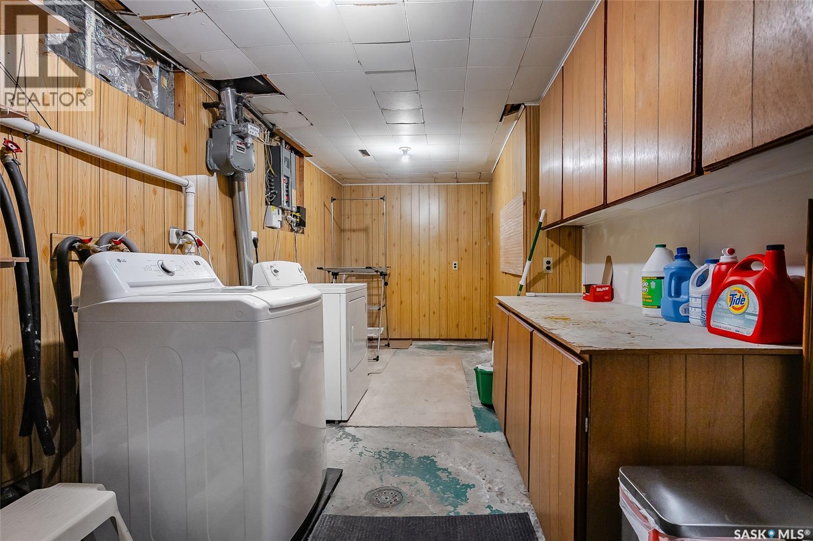 2605 37th STREET W - 27