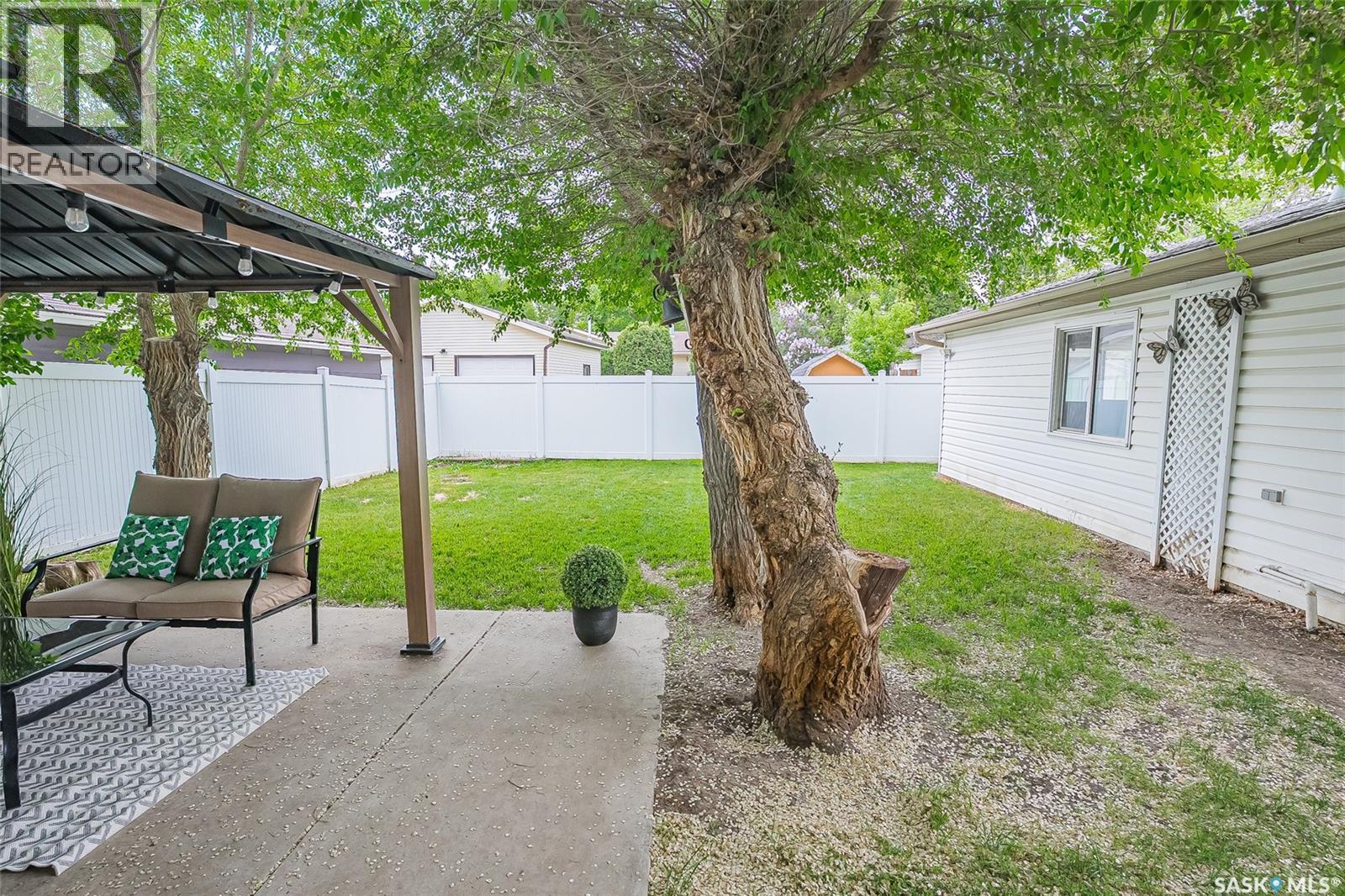 2605 37th STREET W - 31