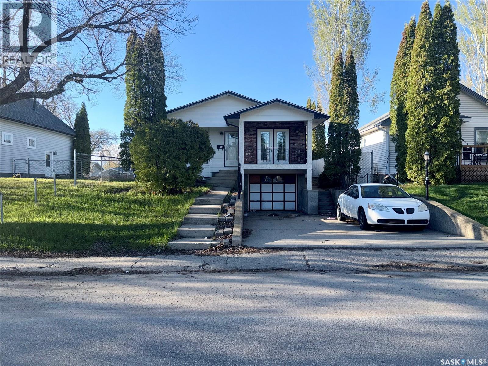 318 25th STREET E - 1