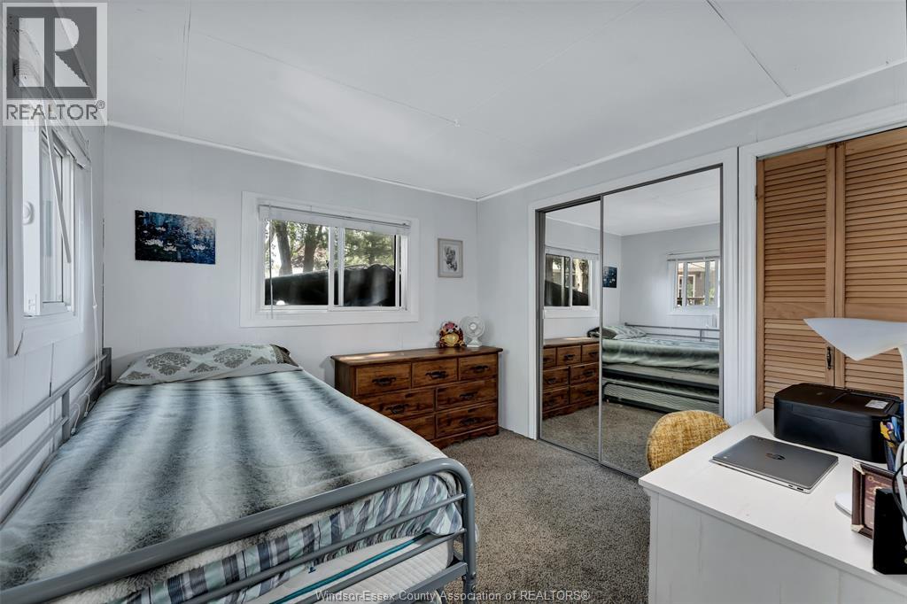 1 VISCOUNT PARKWAY - 18