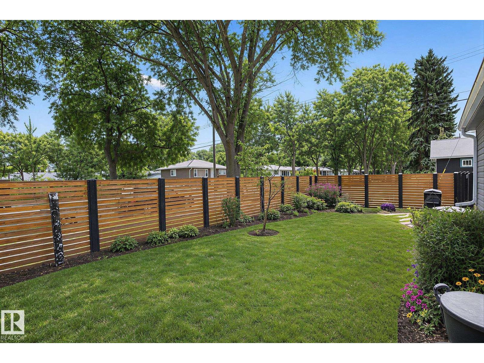 11334 52 ST NW - 30