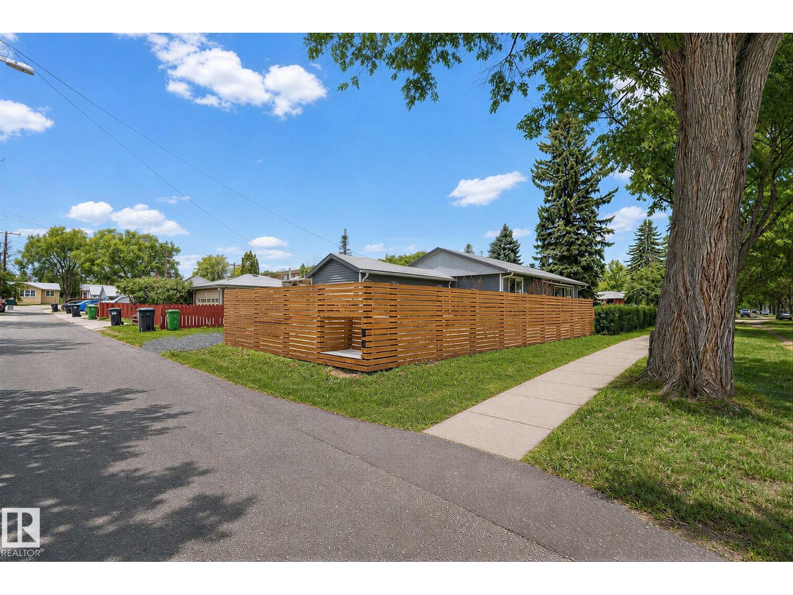 11334 52 ST NW - 36