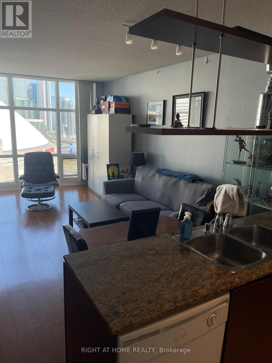 #2107 10 NAVY WHARF COURT - 22