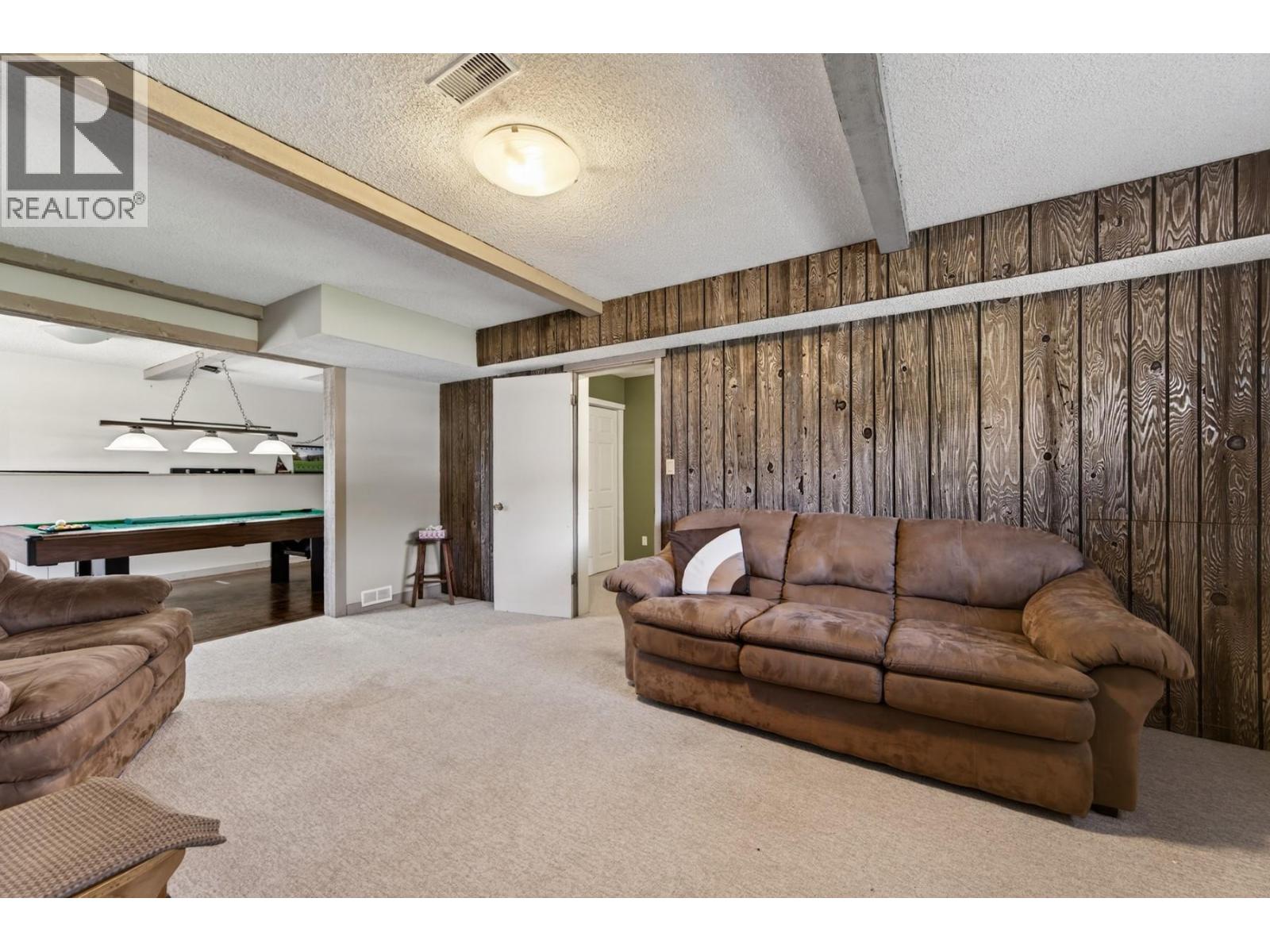 2551 Parkcrest Avenue - 27