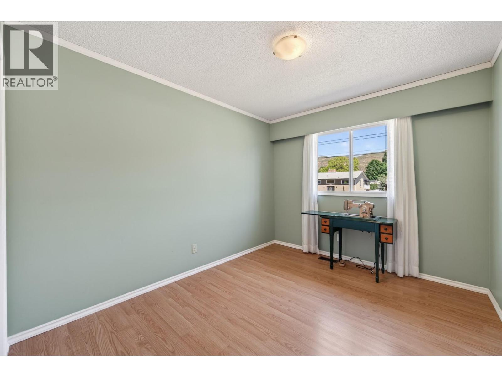 2551 Parkcrest Avenue - 23