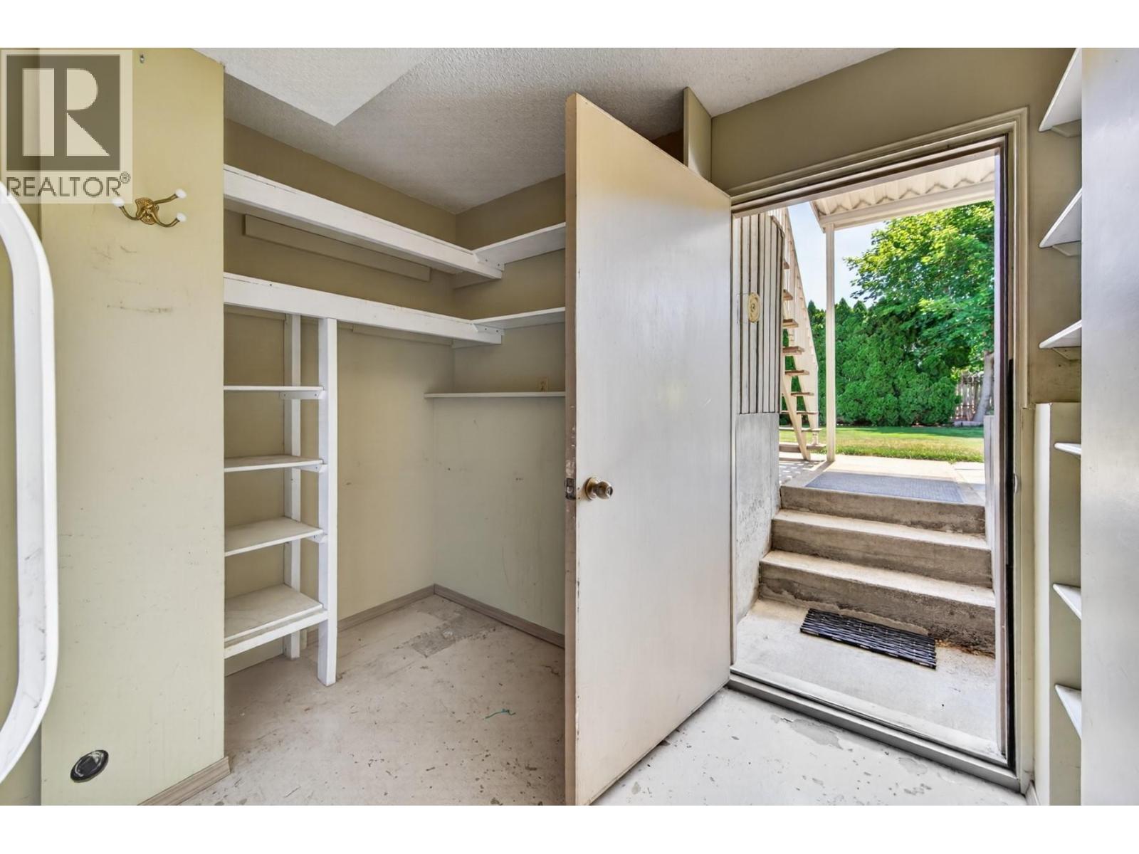 2551 Parkcrest Avenue - 40