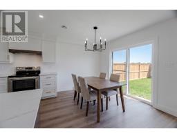 92 Trenton Drive thumbnail 11