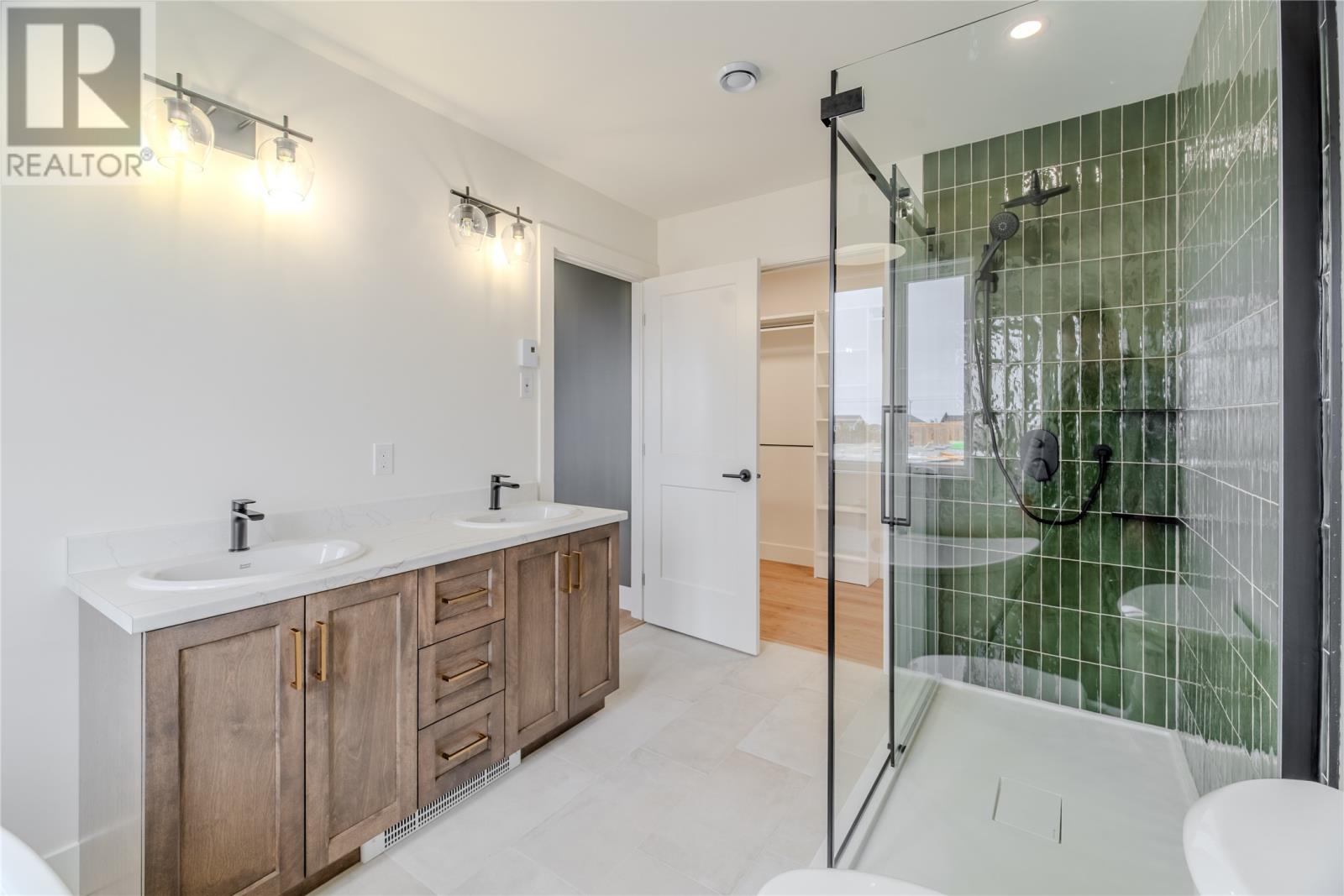 92 Trenton Drive - 25