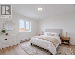 92 Trenton Drive thumbnail 31