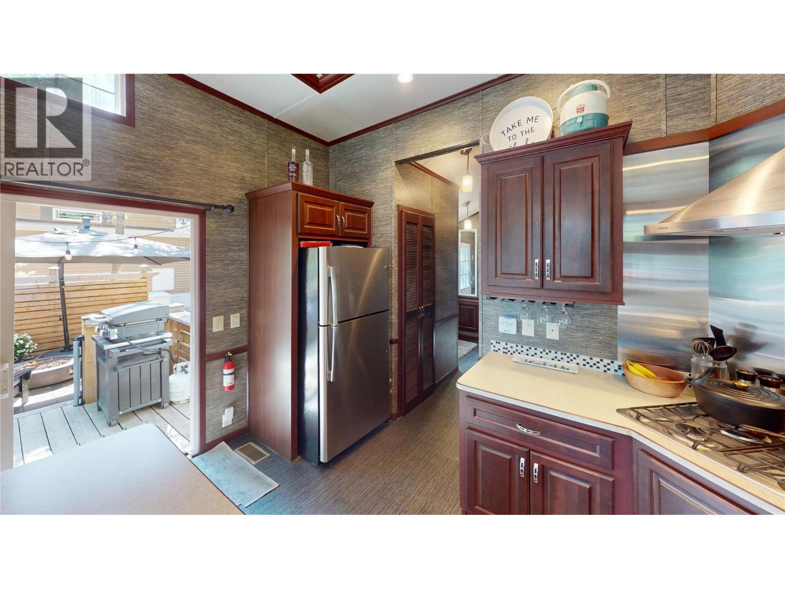 4893 Lynx Crescent - 21