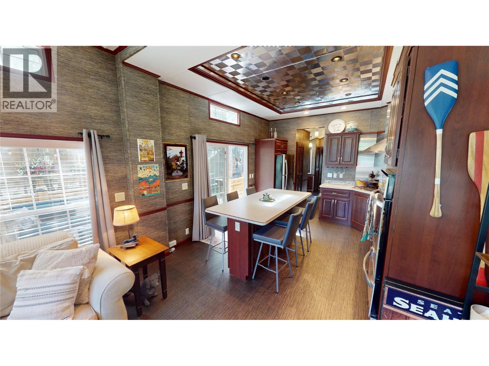 4893 Lynx Crescent - 20