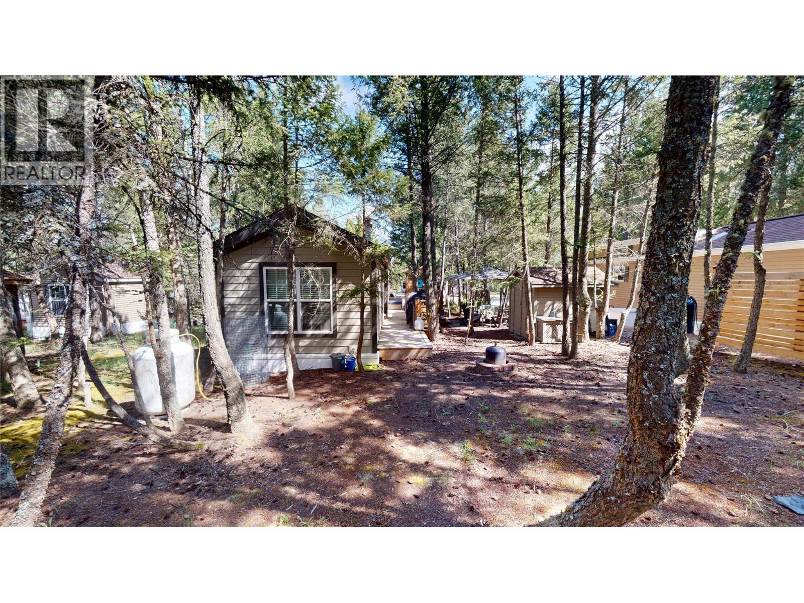 4893 Lynx Crescent - 37