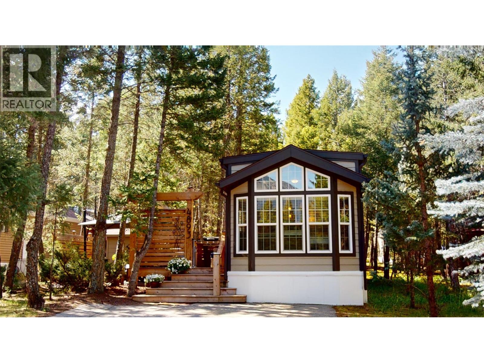 4893 Lynx Crescent - Image 3