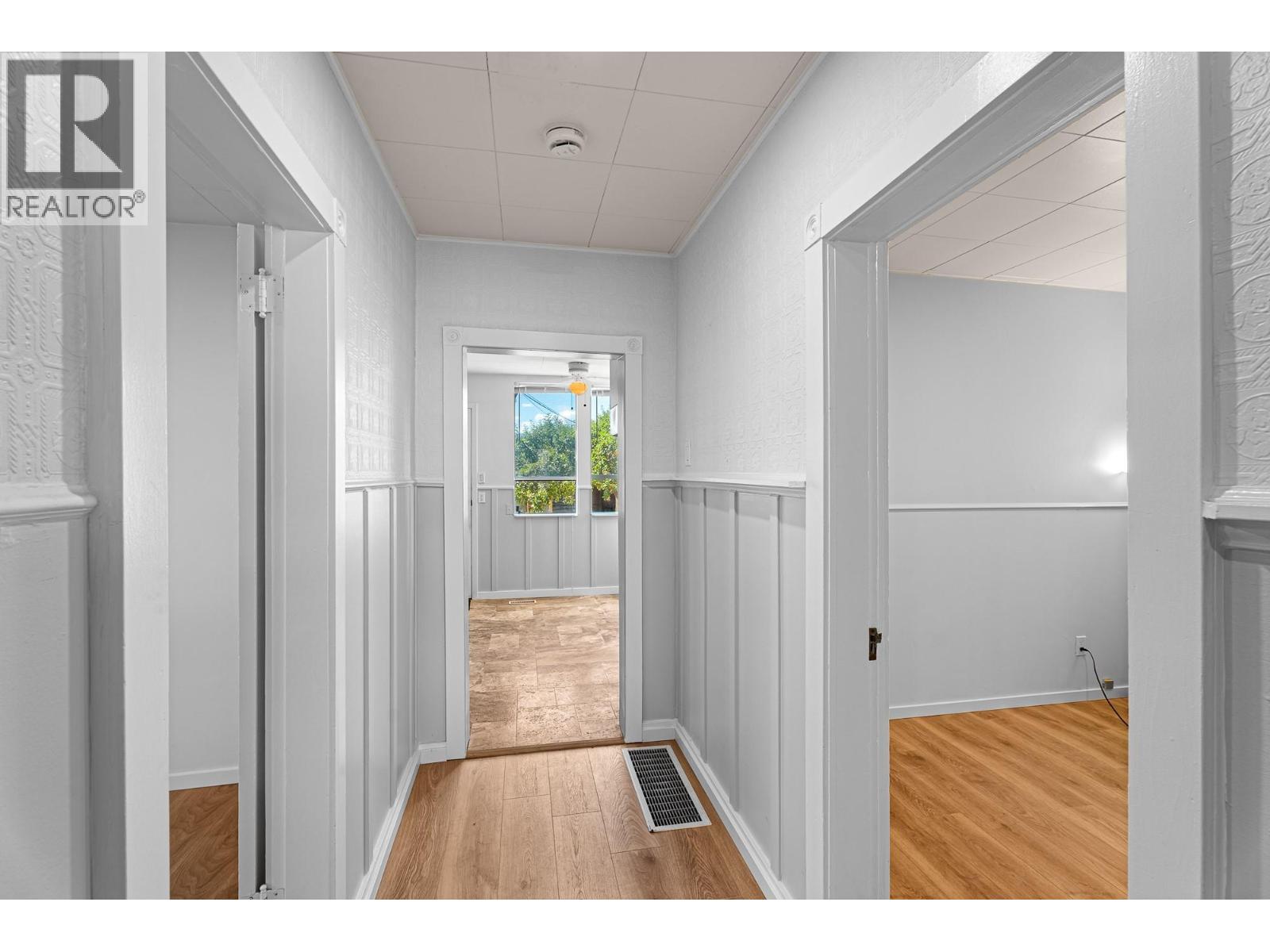 2438 Jackson Avenue, Merritt