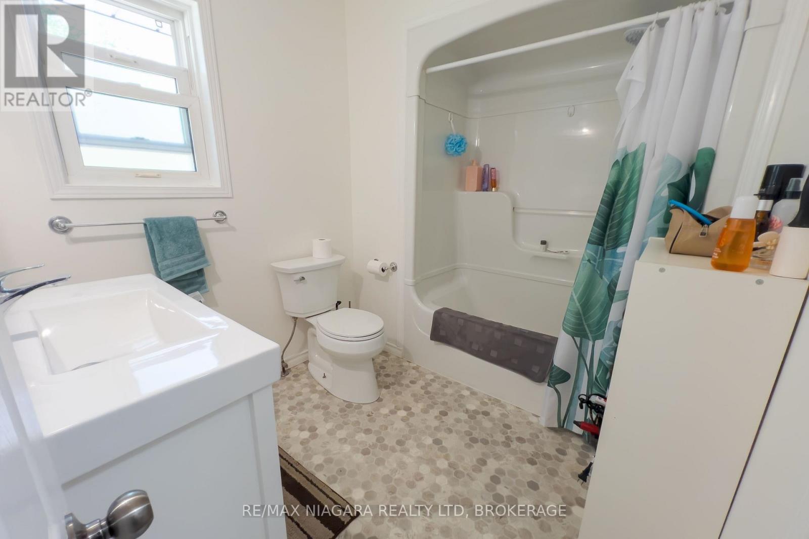 2868 JUNE ROAD - 18