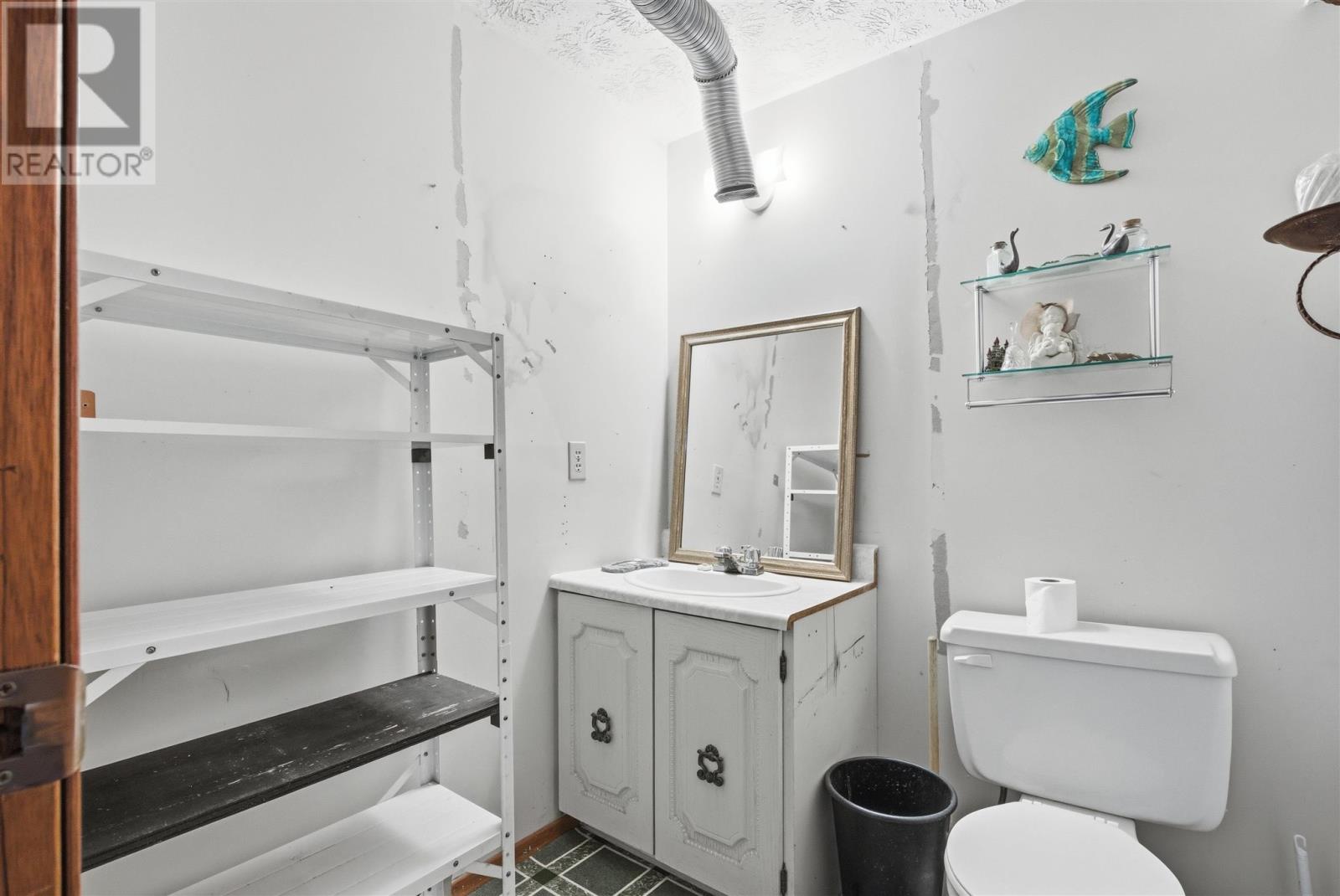 7 Schurm AVE - 21