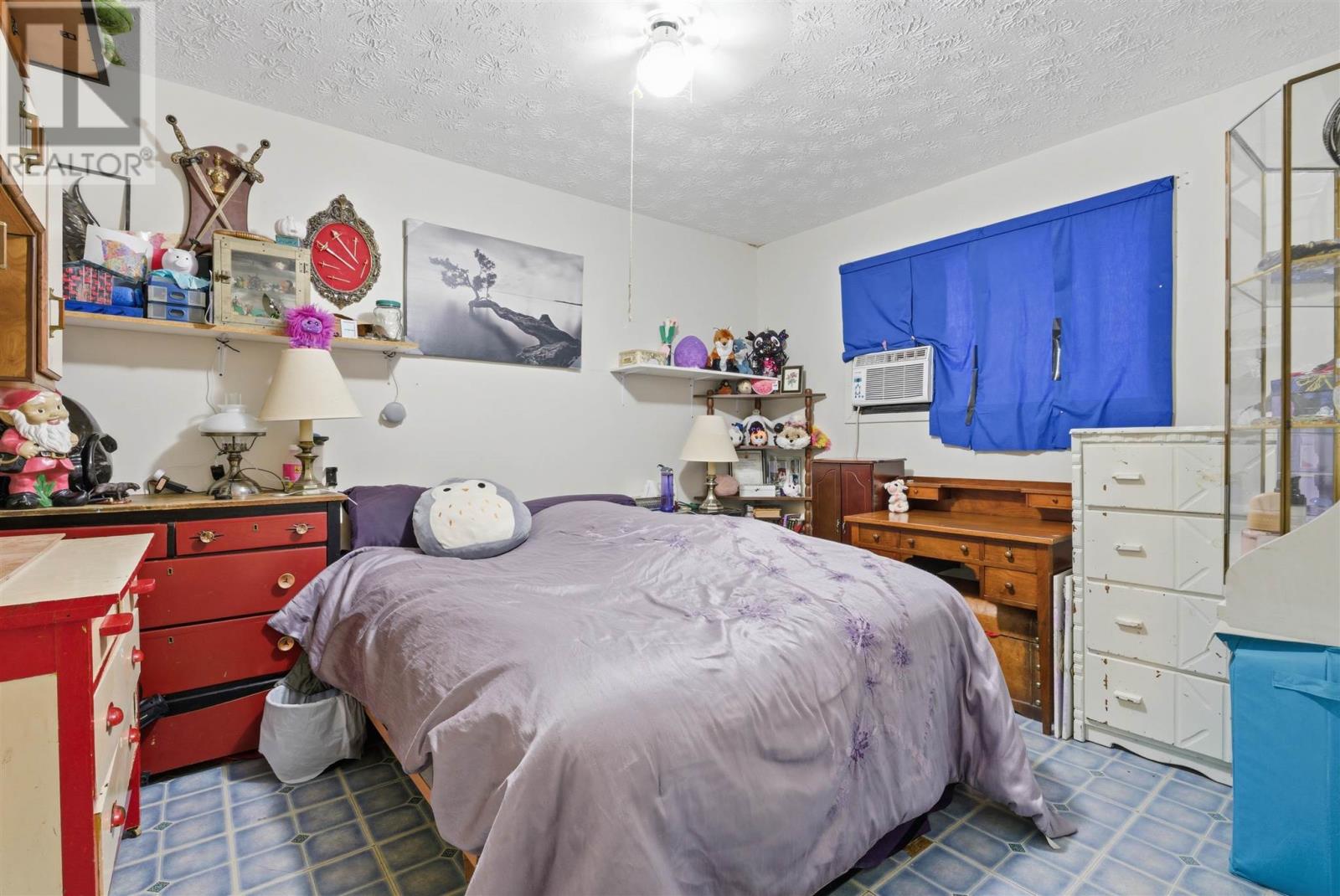 7 Schurm AVE - 14