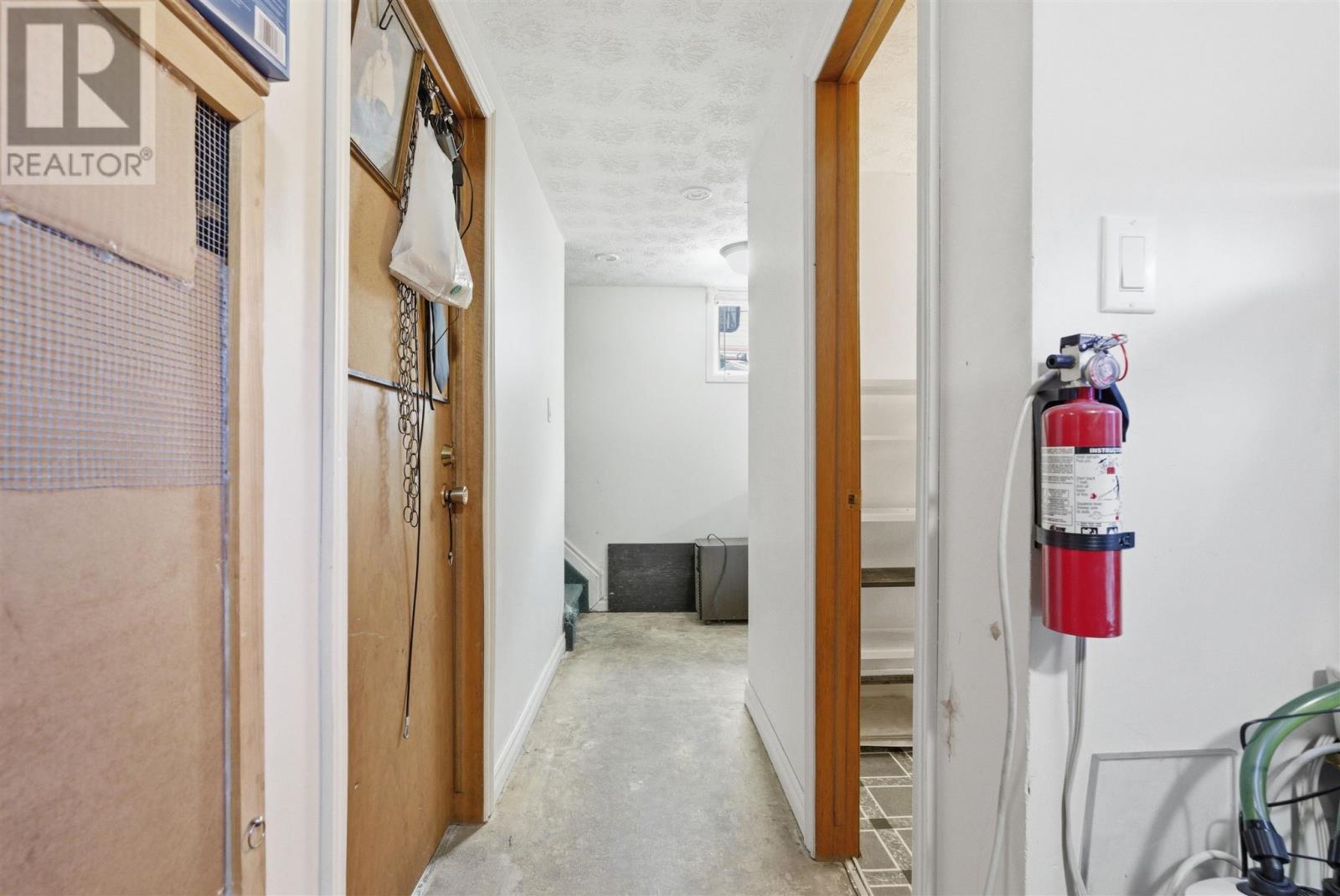 7 Schurm AVE - 24