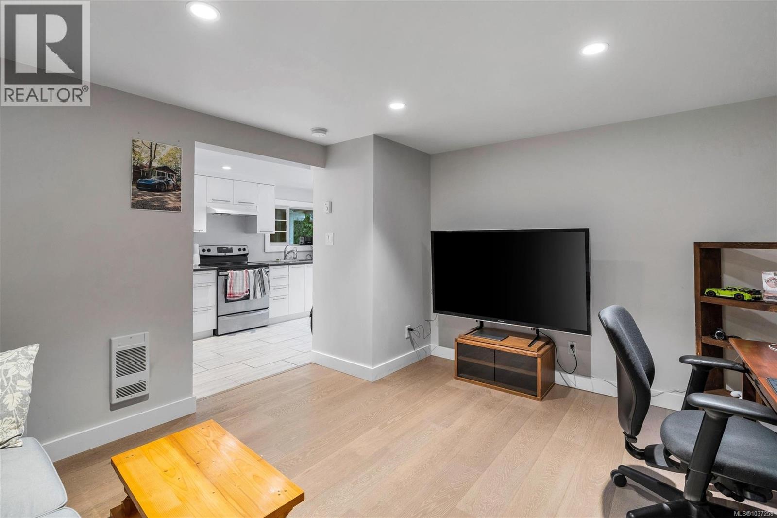 3910 Hobbs St - 41