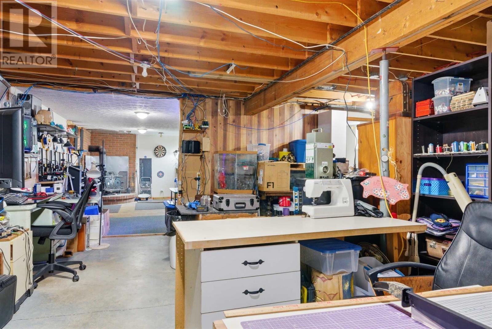 7 Schurm AVE - 28
