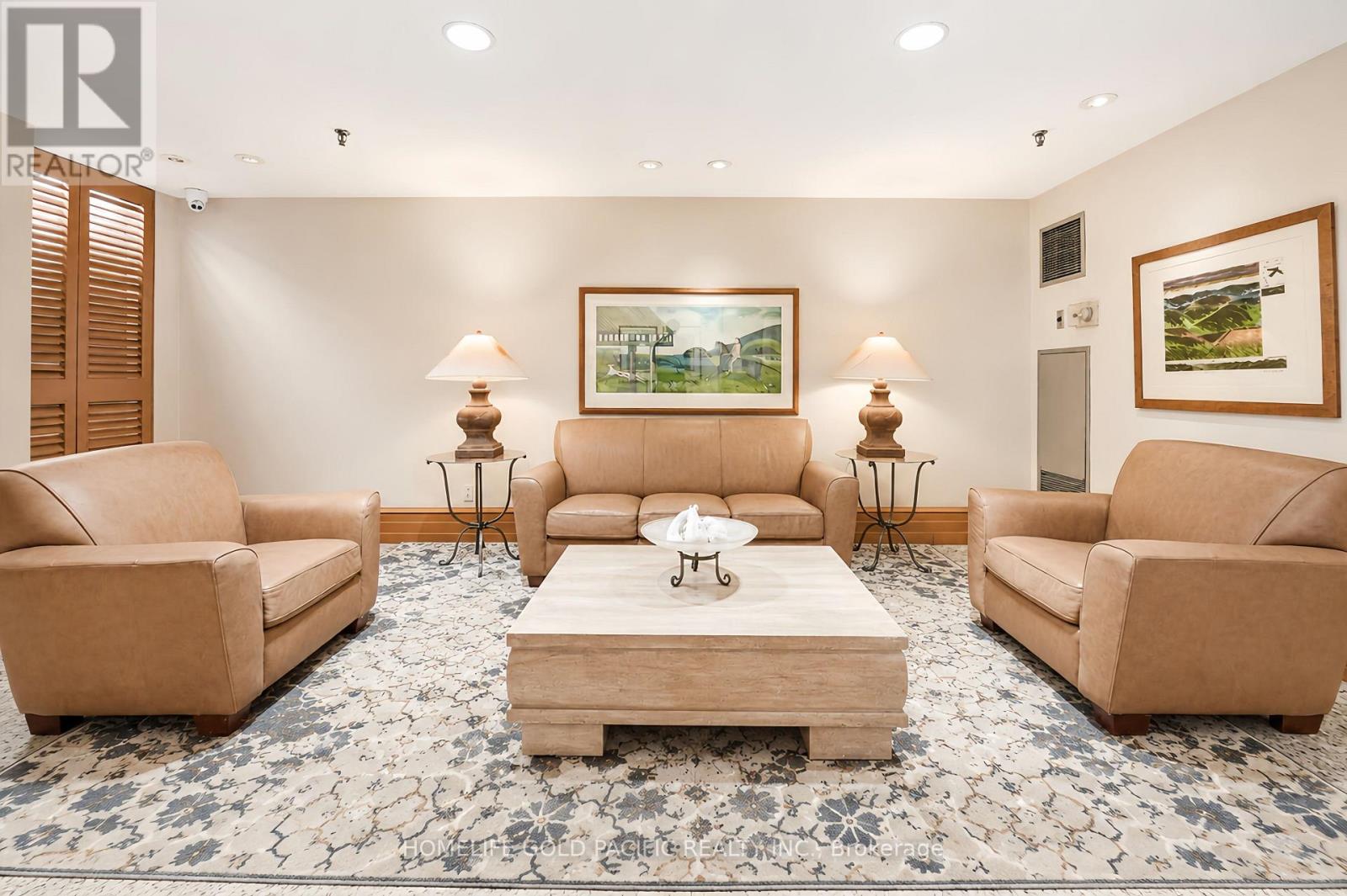 #907 5 KENNETH AVENUE - 21