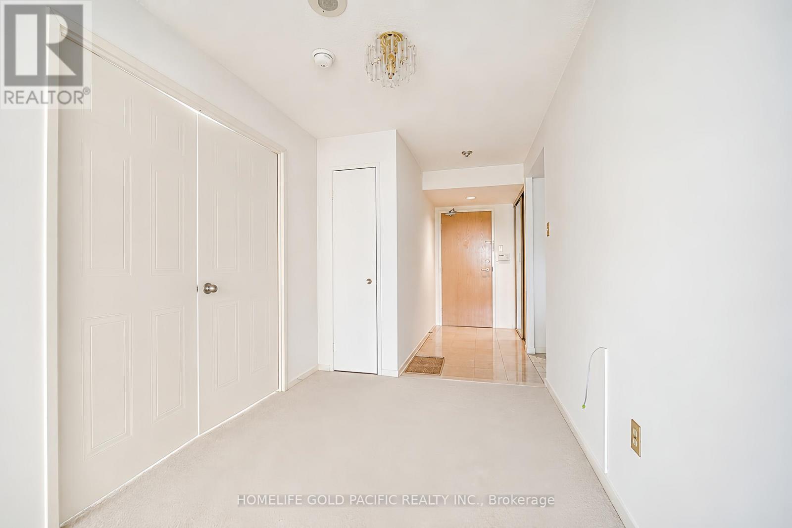 #907 5 KENNETH AVENUE - 8